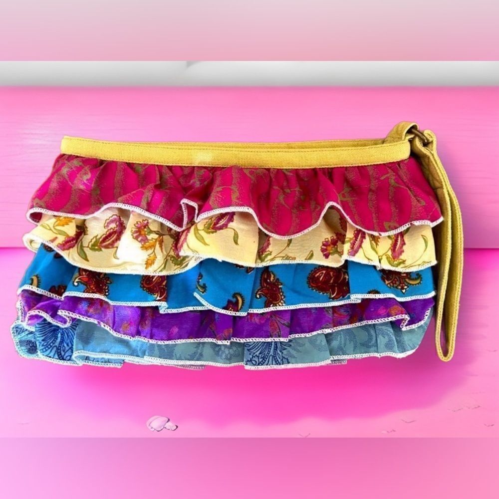 Ruffles clutch bag! NWOT
